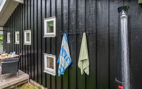 Hava - 250M from the Sea: Træ, Hjem, Veranda, Dæk, Hårdttræ, Tag, Bejdse, Trægulve, Eco Hotel