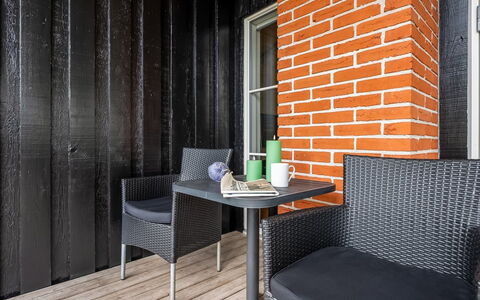 Hava - 250M from the Sea: Træ, Hjem, Veranda, Dæk, Hårdttræ, Tag, Bejdse, Trægulve, Eco Hotel