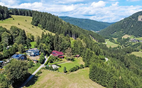 Luna: Tag, Hus, Hjem, Sommerhus, Dør, Sidespor, Estate, Lawn, Gård, Veranda