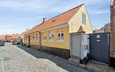 Cedomir - 400M from the Sea