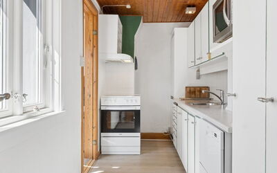 Cedomir - 400M from the Sea
