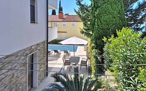 Starigrad-Paklenica 111: 