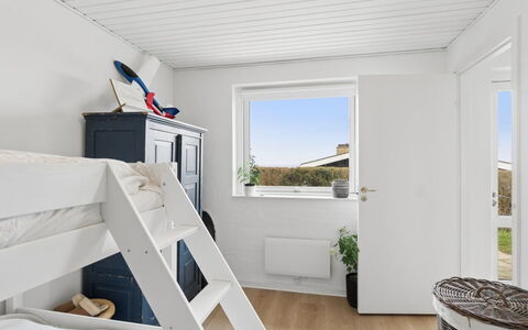 Maksimilian - 300M from the Sea: Møbel, Træ, Indretning, Soveværelse, Etage, Gulvbelægning, Seng, Hjem, Lejlighed, Loft