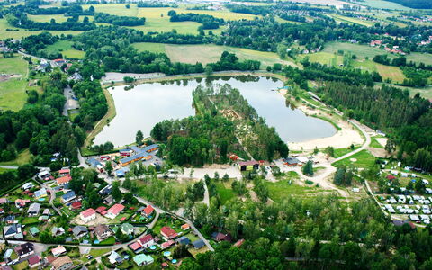 Hradec Kralove 4: Træ, Bank, Fugleperspektiv, Turistattraktion, Reservoir, Luftfotografering, Parkere, Ferieby, Dam