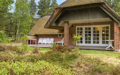 Ullamaj - 700M from the Sea: Tag, Tækning, Sommerhus, Hus, Hjem, Landdistrikt, Stuehus, Estate, Hytte, Have