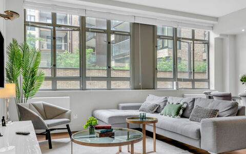 Lawerence Apartment: Båd, Krop Af Vand, Vandfartøjer, Både Og Sejlsport - Udstyr Og Materiel, Vandvej, Kanal, Marina, Skib, Skibskonstruktion, Coastal Og Oceaniske Landskabsformer