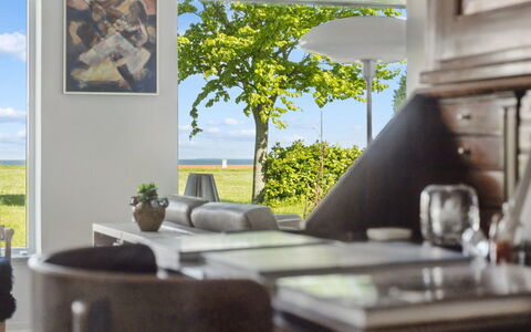 Arnke - 300M from the Sea: Møbel, Udendørs Møbler, Bordservice, Bord, Drinkware, Stol, Udendørs Bord, Mad, Flaske