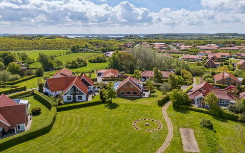 Arnke - 300M from the Sea: Træ, Bank, Sommerhus, Landdistrikt, Sø, Afspejling, Reservoir, Dam