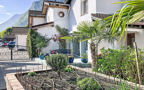 Le Mas Chablais: Hus, Hjem, Have, Sommerhus, Gård, Landscaping, Blomsterkrukke, Stueplante, Backyard