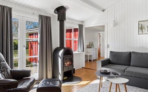 Swea - 2.5Km from the Sea: Blå, Sommerhus, Hus, Hjem, Stuehus, Estate, Sidespor
