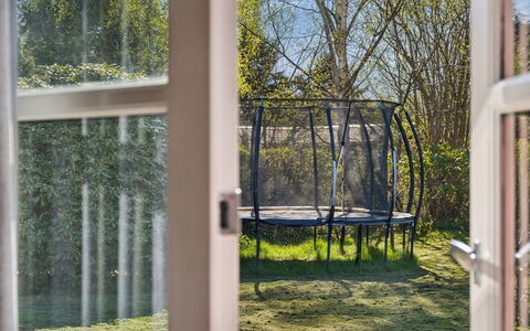 Swea - 2.5Km from the Sea: Blå, Sommerhus, Hus, Hjem, Stuehus, Estate, Sidespor