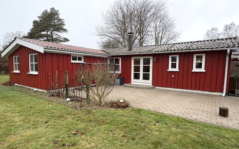 Swea - 2.5Km from the Sea: Bygning, Hus, Vindue, Tag, Hjem, Boligområde, Sommerhus, Land Lot, Dør, Menneskelig Bosættelse
