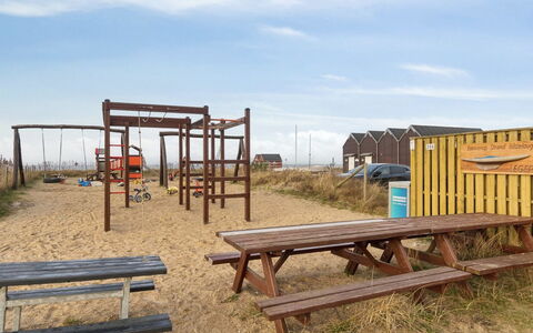 Pejo - 10M from the Sea: Himmel, Landskab, Almindeligt, Land Lot, Sand, Jord