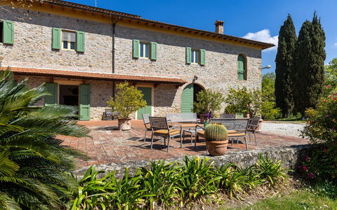 Il Leccio, Vinci, Private Pool and Tennis: Have, Mursten, Landscaping, Stuehus, Gård, Hacienda, Backyard, Villa, Gårdsplads