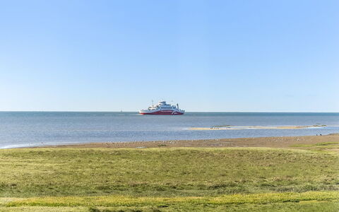 Nadua - 25M from the Sea: Himmel, Blå, Vand, Horisont, Båd, Vandfartøjer, Hav, Økoregion, Coastal Og Oceaniske Landskabsformer, Ocean