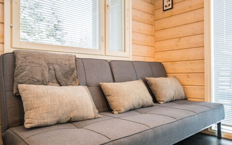 Parashimos B: Møbel, Træ, Gulvbelægning, Indretning, Etage, Trægulve, Værelse, Couch, Stue