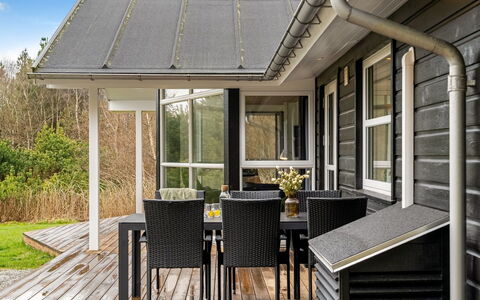 Joske - 2Km from the Sea: Møbel, Træ, Indretning, Gulvbelægning, Etage, Stol, Værelse, Loft, Stue, Lejlighed