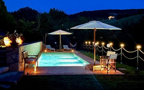Il Sogno Toscano: Svømmepøl, Udvej, Udendørs Møbler, Møbel, Eco Hotel, Landskab Belysning, Paraply, Have, Backyard, Blomsterkrukke