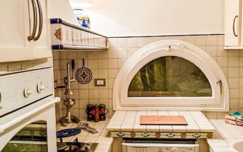 Il Sogno Toscano: Køkken, Indretning, Større Bandage, Gulvbelægning, Køkken Apparat, Komfur, Countertop, Etage, Gaskomfur, Værelse