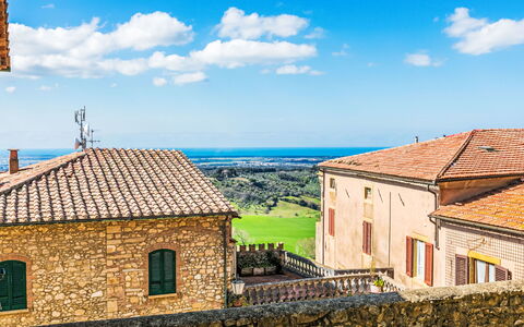 Il Sogno Toscano: Himmel, Blå, Væg, Horisont, Landsby, Stenmur, Arkivbilleder