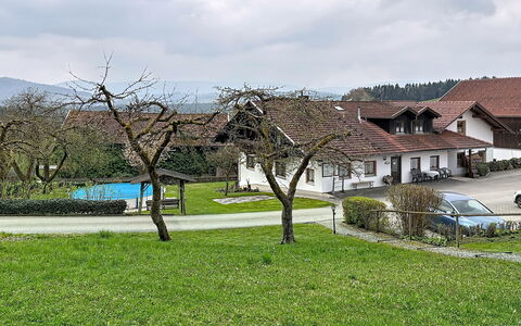 Viechtach 646: Bygning, Hus, Tag, Hjem, Boligområde, Sommerhus, Landdistrikt, Land Lot, Menneskelig Bosættelse
