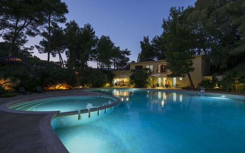 Pula 661: Lejlighed, Altan, Ejerlejlighed, Hotel, Udvej, Ferieby, Hacienda, Villa, Badeby