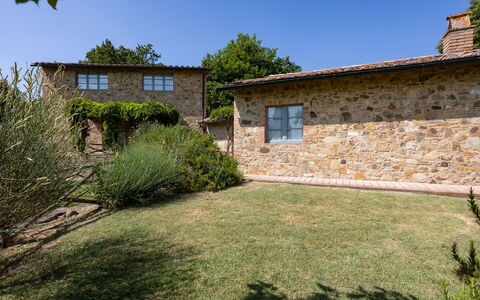 Casa Stella Serena, Podere le Scopaie, Pool: Græs, Busk, Land Lot, Sommerhus, Landdistrikt, Have, Bunddække, Stuehus, Stenmur
