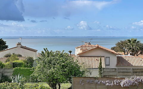L'Océane: Vand, Træ, Svømmepøl, Udvej, Have, Eco Hotel, Skygge, Landscaping, Tropics