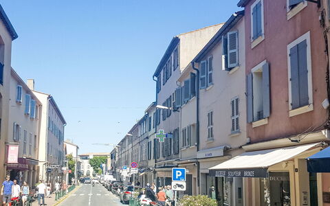 Le Tonnelier: Vand, Træ, Svømmepøl, Udvej, Have, Eco Hotel, Skygge, Landscaping, Tropics
