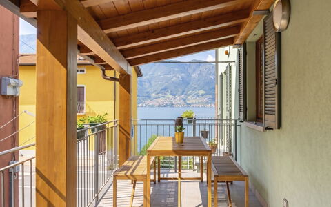 La Torre a Dorio: Træ, Indretning, Etage, Altan, Bejdse, Veranda, Stol, Hårdttræ, Eco Hotel, Stueplante