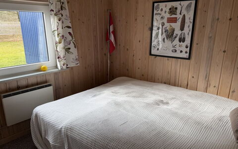 Sys - from the Sea: Træ, Soveværelse, Seng, Etage, Gulvbelægning, Sengetøj, Sengetøj, Møbel, Bed Frame, Hårdttræ