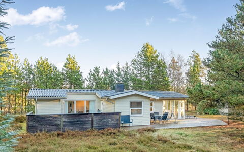Neval - 150M from the Sea: Hjem, Hus, Tag, Boligområde, Sommerhus, Land Lot, Sidespor, Estate, Stuehus, Forstad