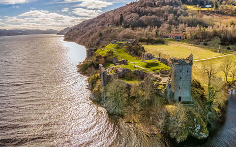 Loch Ness Lodge: Vand, Krop Af Vand, Naturlige Landskab, Highland, Landskab, Vandløb, Bank, Coastal Og Oceaniske Landskabsformer, Sø, Kyst