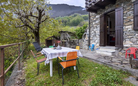 Carla & Ninni: Lejlighed, Altan, Kyst, Ejerlejlighed, Badeby, Udvej, Hegn, Ferieby, Hotel, Gelænder