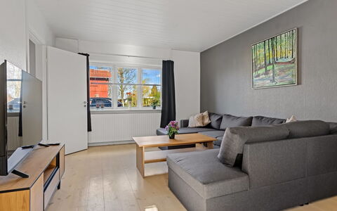 Bisera - 3Km from the Sea: Tag, Hus, Hjem, Sommerhus, Dør, Sidespor, Dæk, Veranda, Planke, Hårdttræ