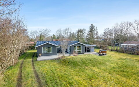 Ascan - 300M to the Fjord: Hus, Hjem, Tag, Sommerhus, Have, Estate, Lawn, Stuehus, Garden Bygninger, Sidespor