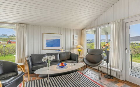 Alea - 150M from the Sea: Indretning, Loft, Etage, Hårdttræ, Stue, Stueplante, Trægulve, Design, Bejdse, Couch