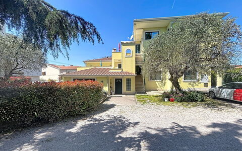 Rovinj 146: Svømmepøl, Hotel, Altan