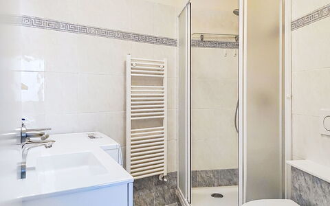 La Terza Casa: Svømmepøl, Hotel, Altan