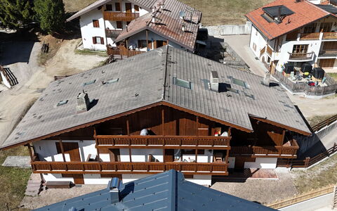 Casa Arnica: Svømmepøl, Hotel, Altan