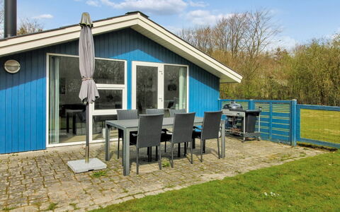 Brunhild - 29Km from the Sea: Plantesamfund, Sollys, Urteagtig Plante, Have, Plantation, Landbrug, Farm