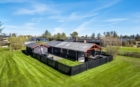 Kiana - 800M from the Sea: Blå, Sommerhus, Hus, Hjem, Stuehus, Estate, Sidespor