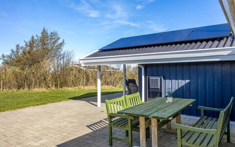 Halona - 400M from the Sea: Træ, Hjem, Veranda, Dæk, Hårdttræ, Tag, Bejdse, Trægulve, Eco Hotel