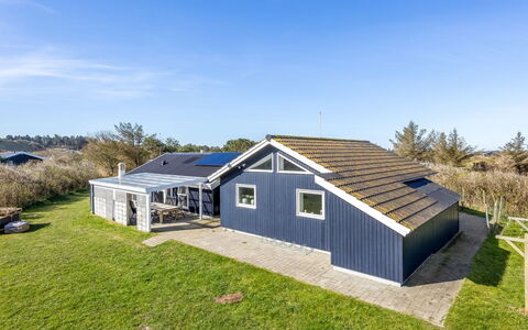 Halona - 400M from the Sea: Træ, Hjem, Veranda, Dæk, Hårdttræ, Tag, Bejdse, Trægulve, Eco Hotel
