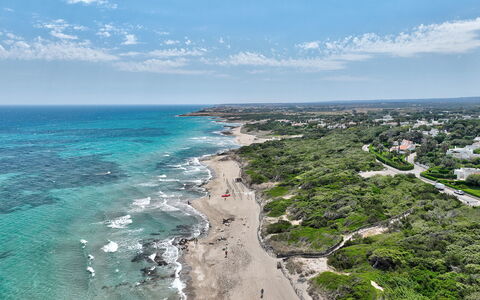 Villa Margherita: Blå, Krop Af Vand, Kyst, Horisont, Strand, Hav, Coastal Og Oceaniske Landskabsformer, Kyst, Ocean, Bølge