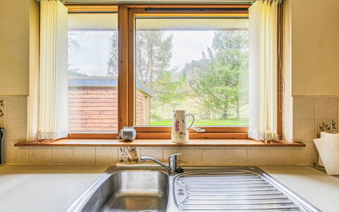 The New House: Køkkenvask, Countertop, Træ, Sanitærarmatur, Køkken, Indretning, Tap, Håndvask, Gulvbelægning, Hjem