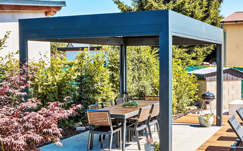 Bukanda: Møbel, Udendørs Møbler, Have, Skygge, Pavilion, Gazebo, Udendørs Struktur, Gårdhave, Blomsterkrukke, Pergola
