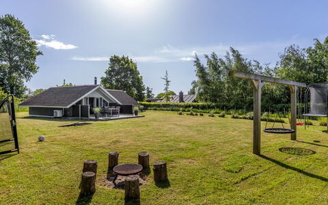 Anneke - 500M from the Sea: Græs, Hus, Land Lot, Tag, Hjem, Almindeligt, Sommerhus, Landdistrikt, Lawn, Have
