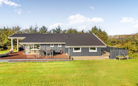 Arman - 900M from the Sea: Træ, Hus, Sommerhus, Hjem, Svømmepøl, Veranda, Dør, Udvej, Skygge, Estate