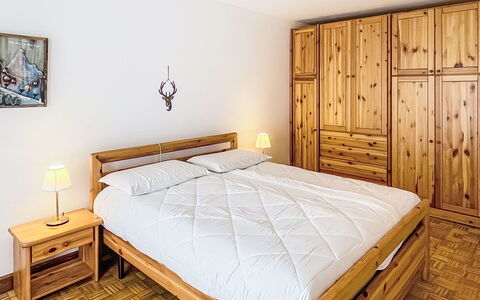Lo Chalet del Bepy: Træ, Hus, Sommerhus, Hjem, Svømmepøl, Veranda, Dør, Udvej, Skygge, Estate